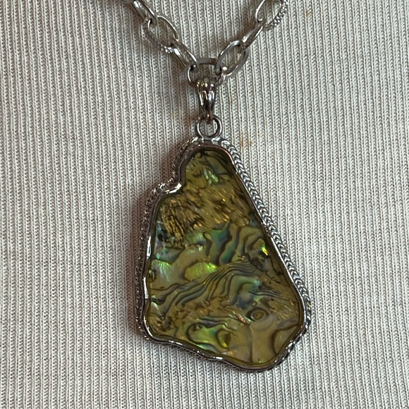 Stone necklace - Picture 3 of 6